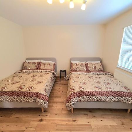 East Barnet London Luxury 2 Bedroom Flat Sleeps 8 Free Parking מראה חיצוני תמונה