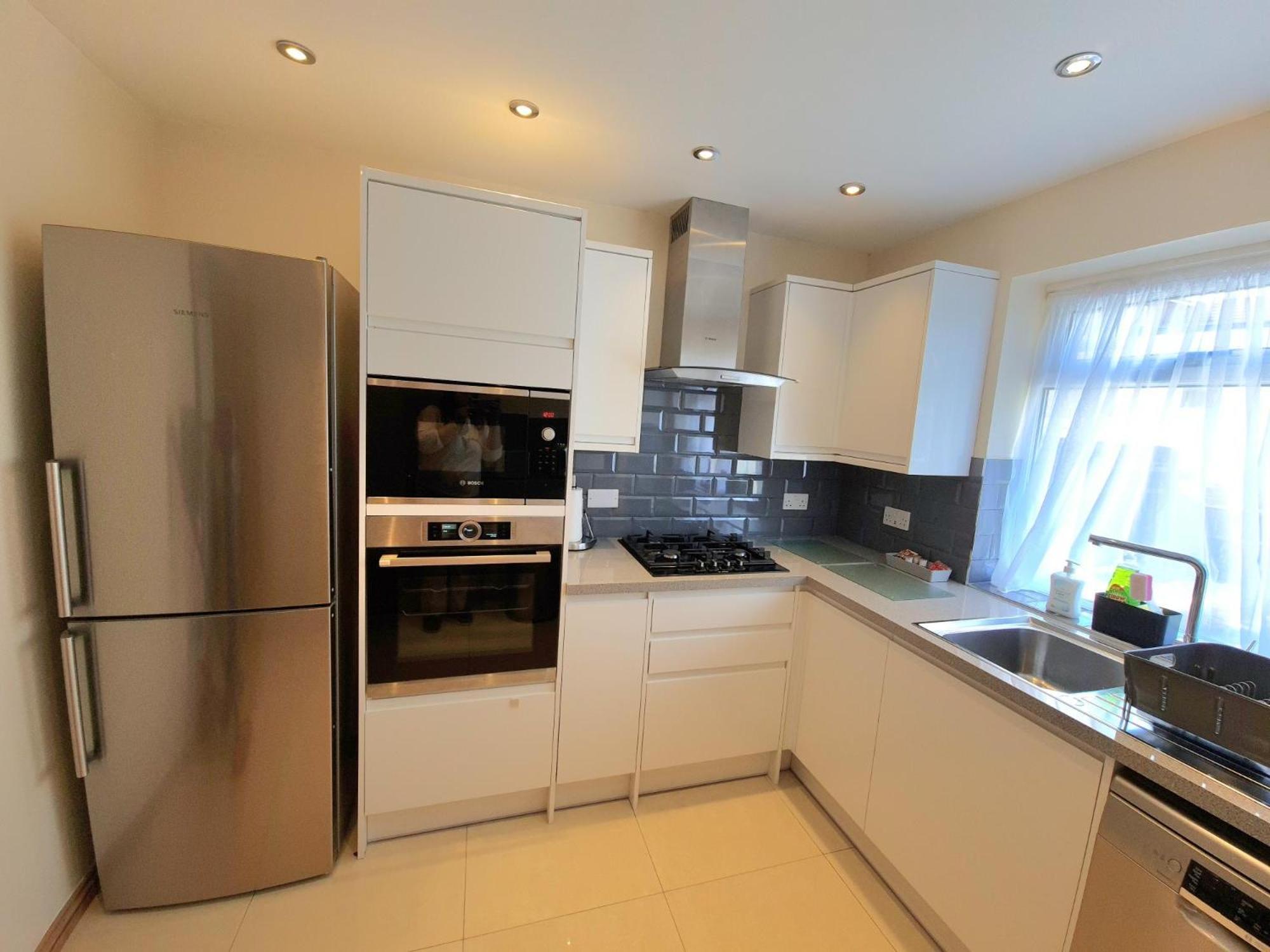 East Barnet London Luxury 2 Bedroom Flat Sleeps 8 Free Parking מראה חיצוני תמונה