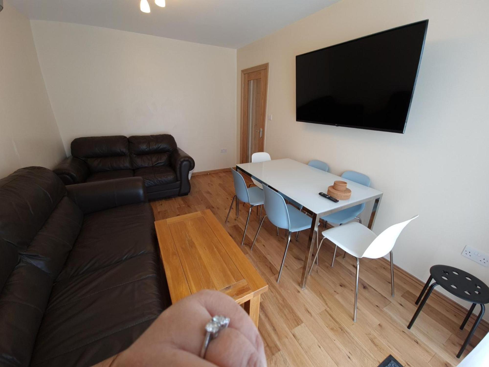 East Barnet London Luxury 2 Bedroom Flat Sleeps 8 Free Parking מראה חיצוני תמונה